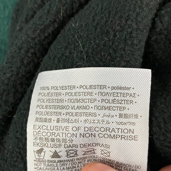 NWT NIKE Black Grey Camo Winter Hat Mitten Combo - Picture 3 of 4